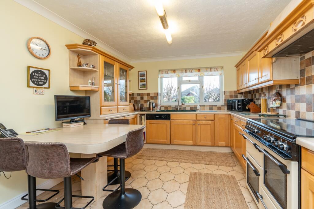 RIVERSIDE MEAD KITCHEN