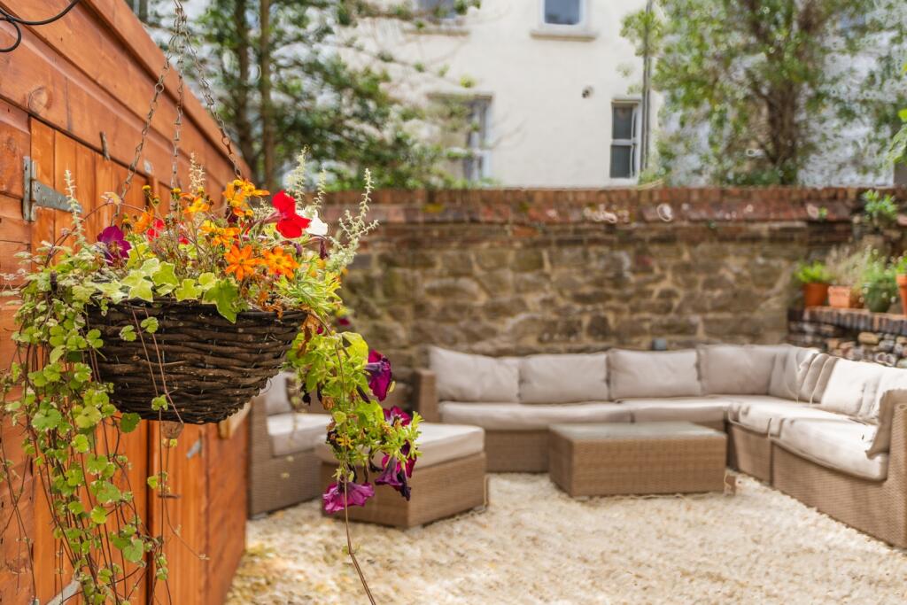 Garden feature