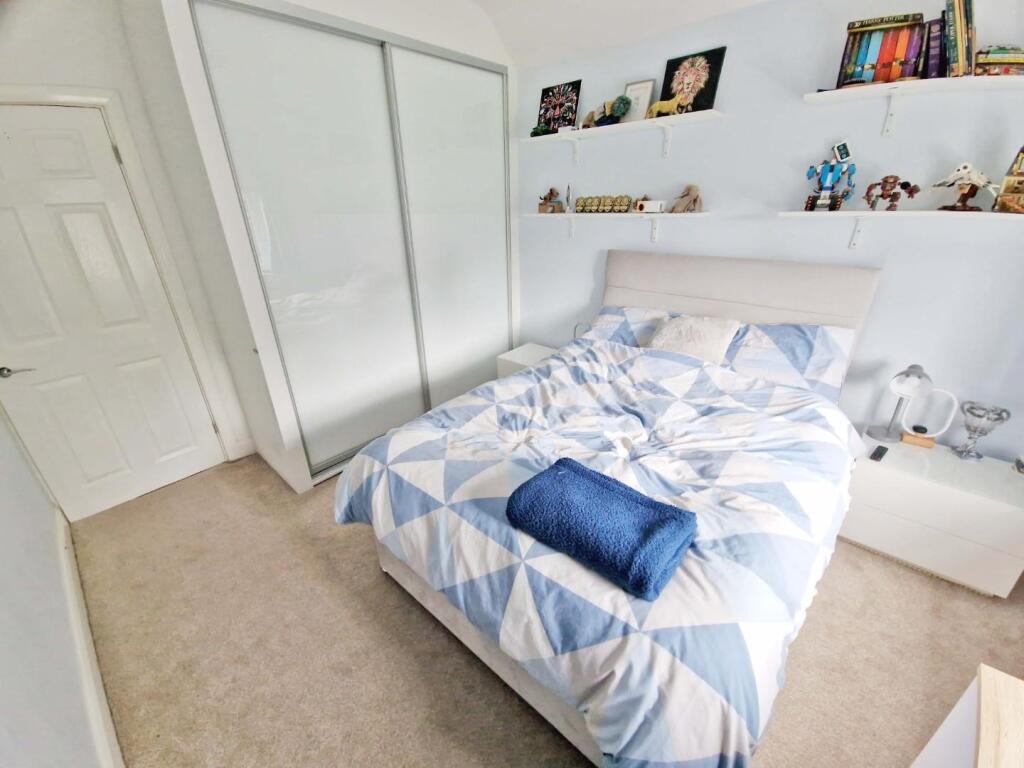 Bedroom2.jpg