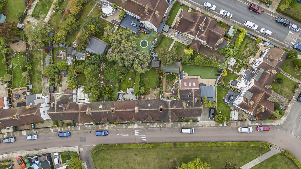 Lovelace Green (7...