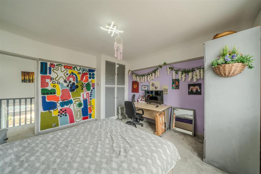 19 Lyneholmes Rise-120.jpg