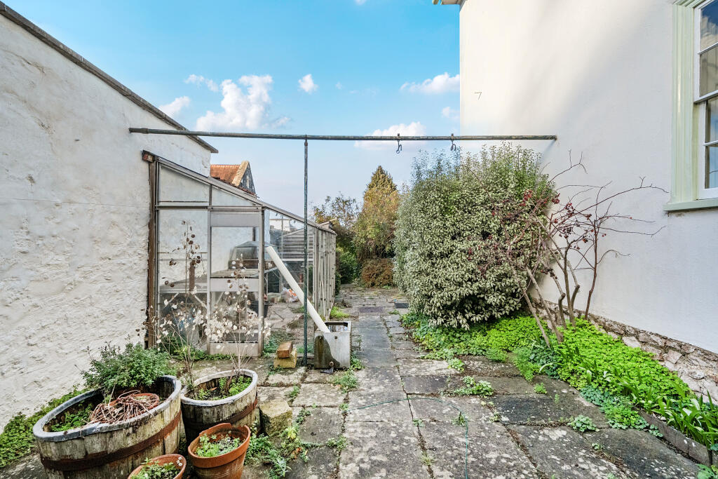 Kitchen Courtyard