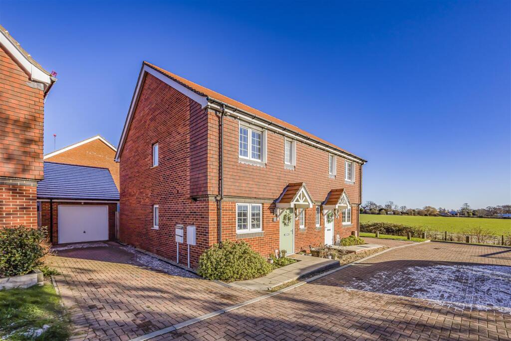 37 Admiralty Crescent, Havant-PorticoMarketing-Nex