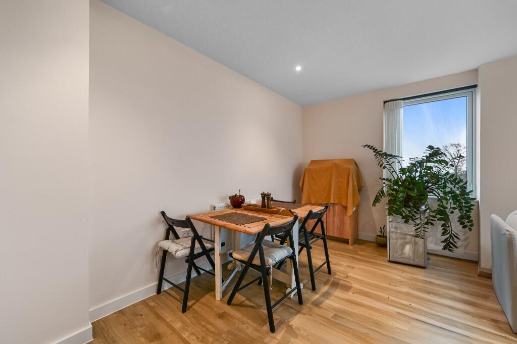 Open Plan Living/Kit