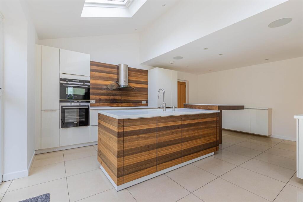 Bronwydd Close 6-14.jpg