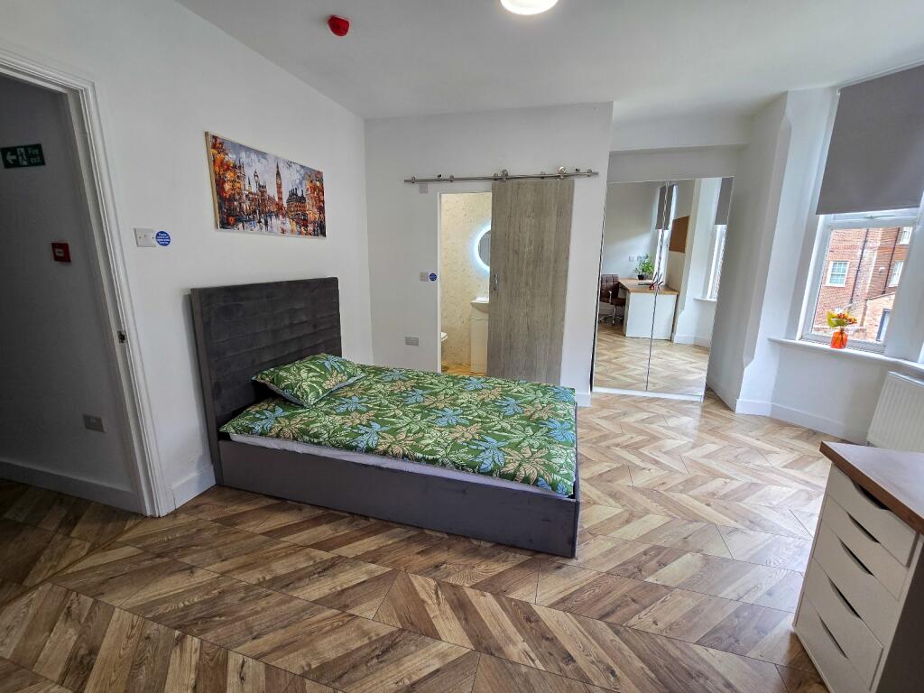 WhatsApp Image 2025-08-20 at 14.25.46.jpeg