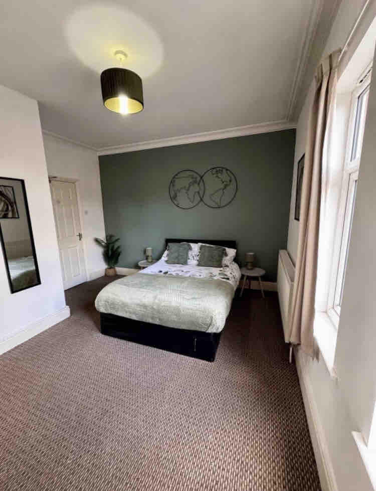 Last Room Available ¿ Modern 4 Bedroom House Sh