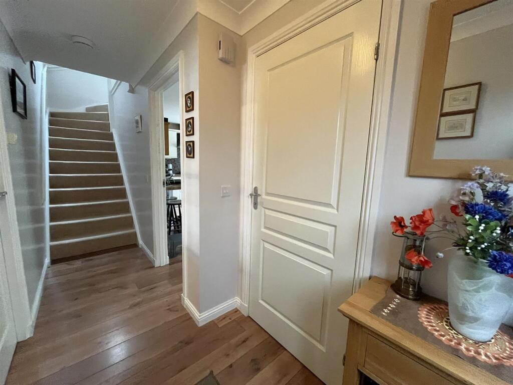 ENTRANCE HALLWAY