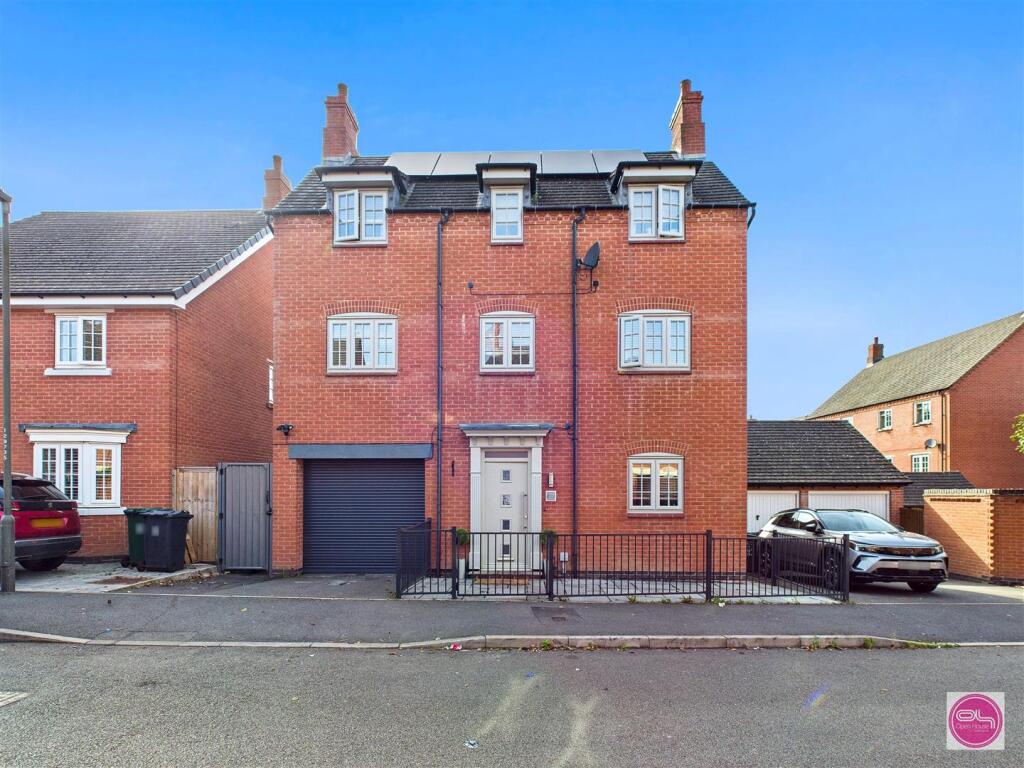 Cranfield Avenue, Church Gresley (1).jpg