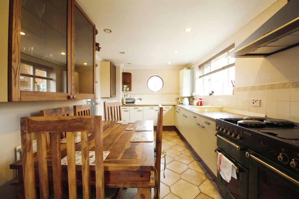kitchen 202.JPG