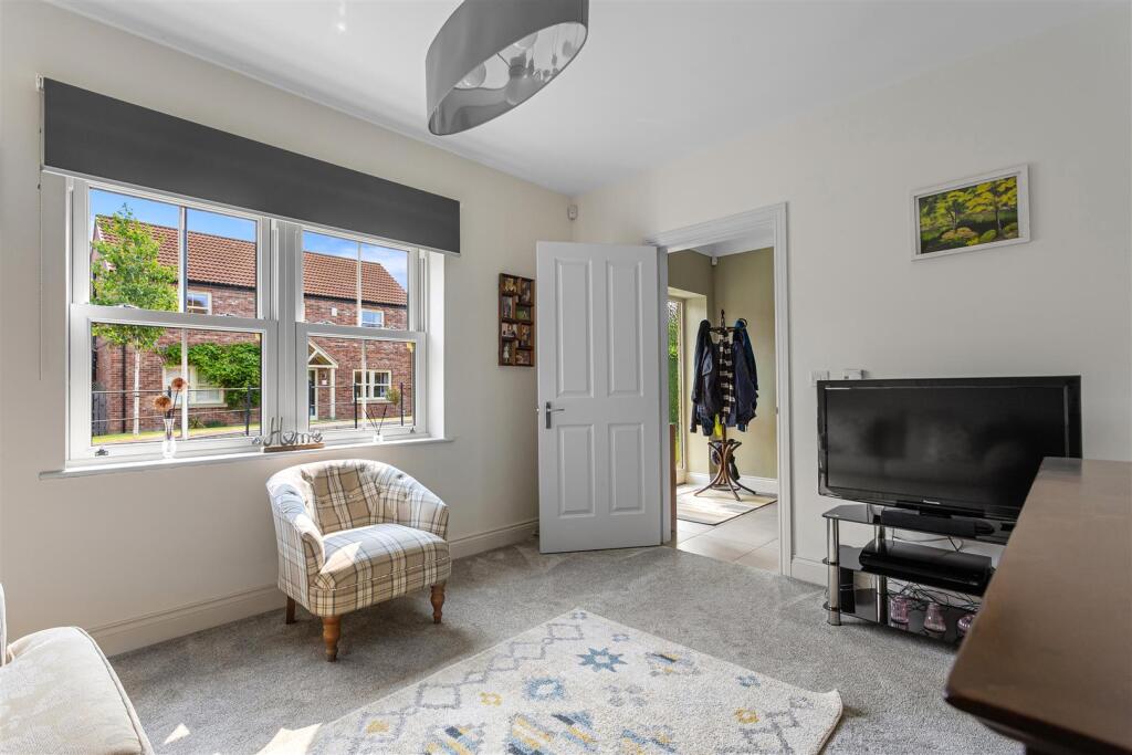 4_Farefield_Close_4.jpg