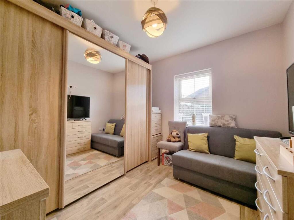 Bedroom 2: