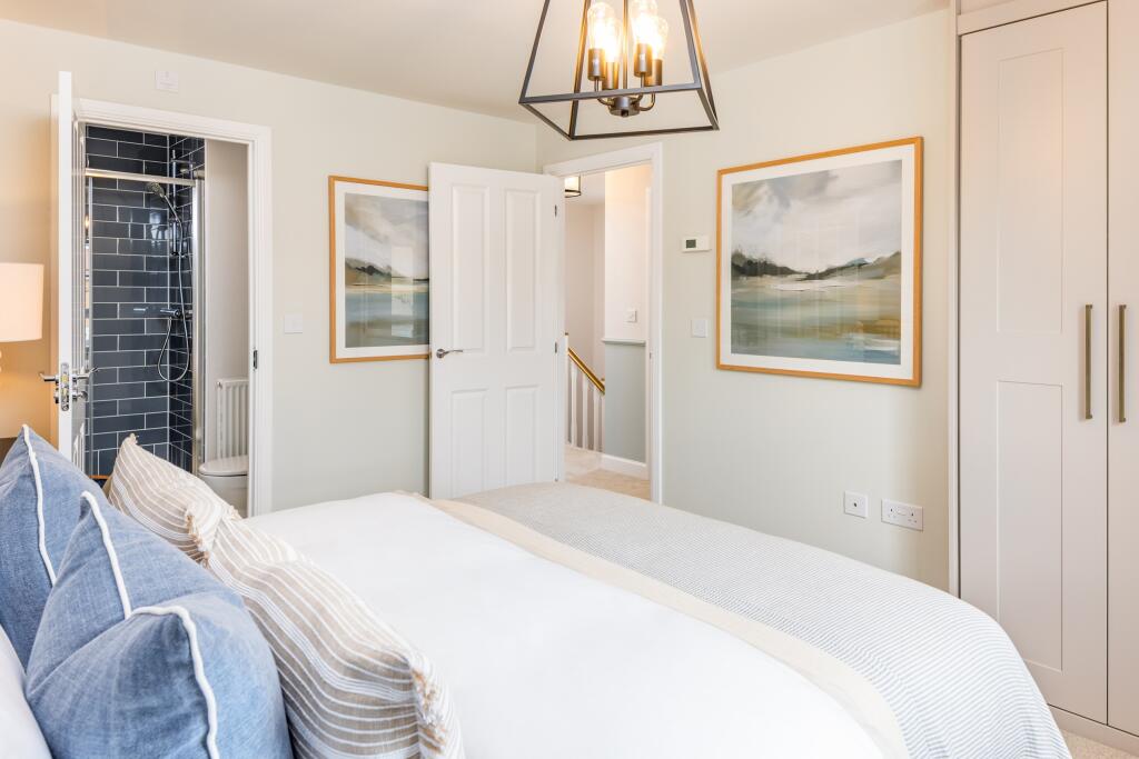 Main bedroom in the 4 bedroom Kennisham