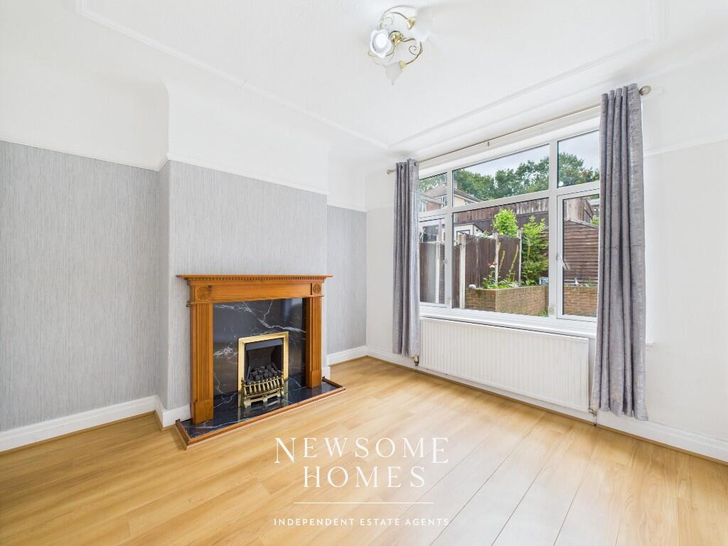 Sitting/ Dining Room