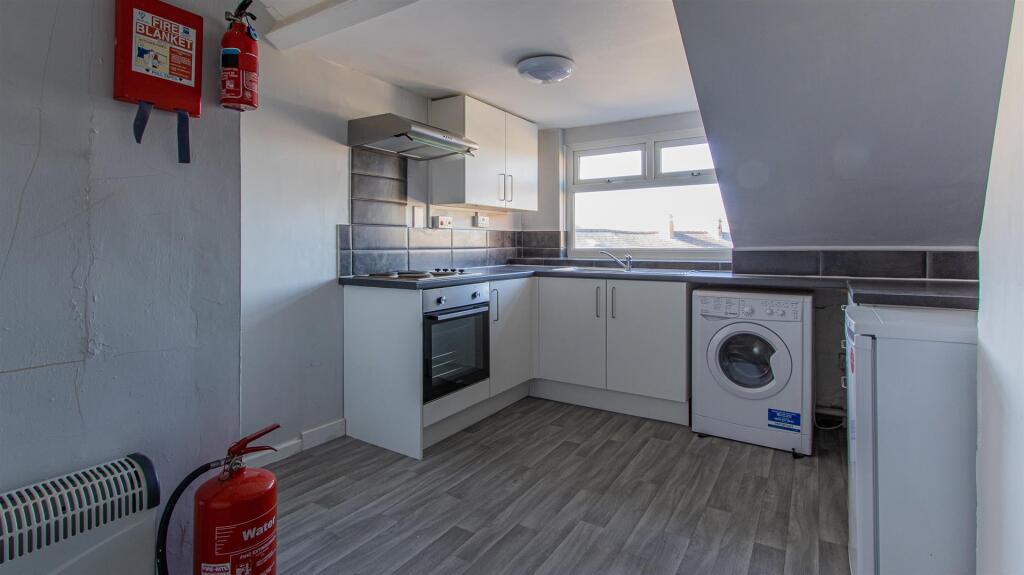Coldstream Terrace 4, 4-6.jpg