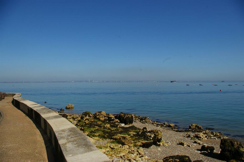 Quay Rocks, Seaview.JPG