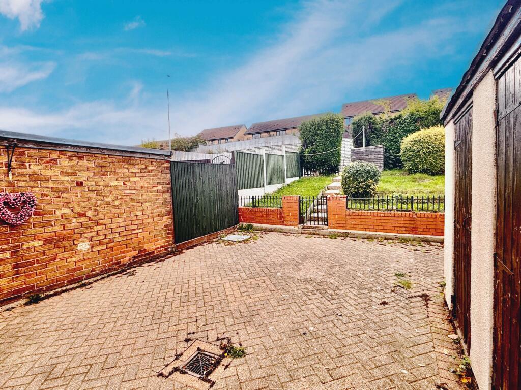 PHOTO-2025-10-07-12-03-23 T202510071924.jpg