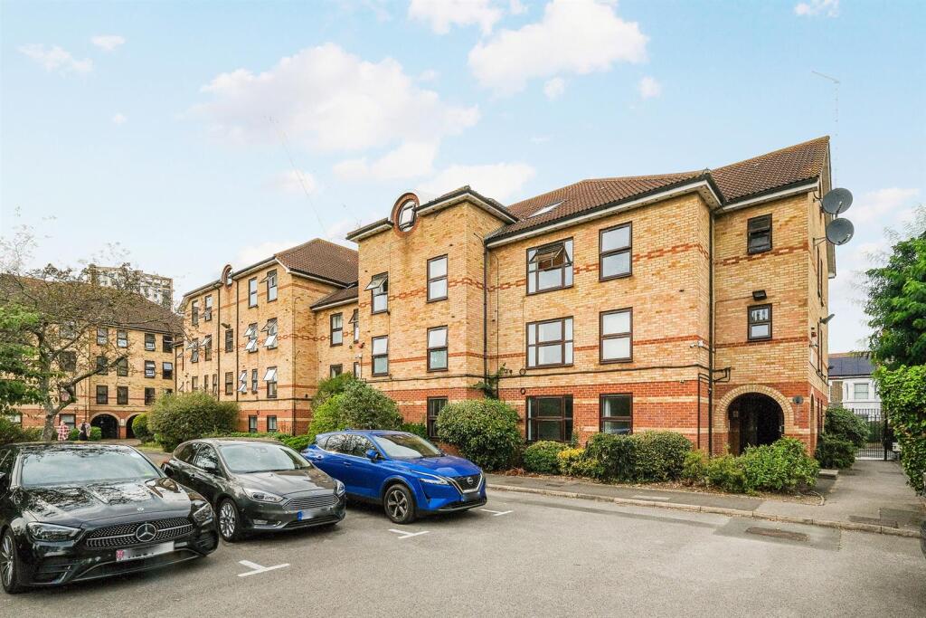 Flat 1, Latchingdon Court-20_web.jpg