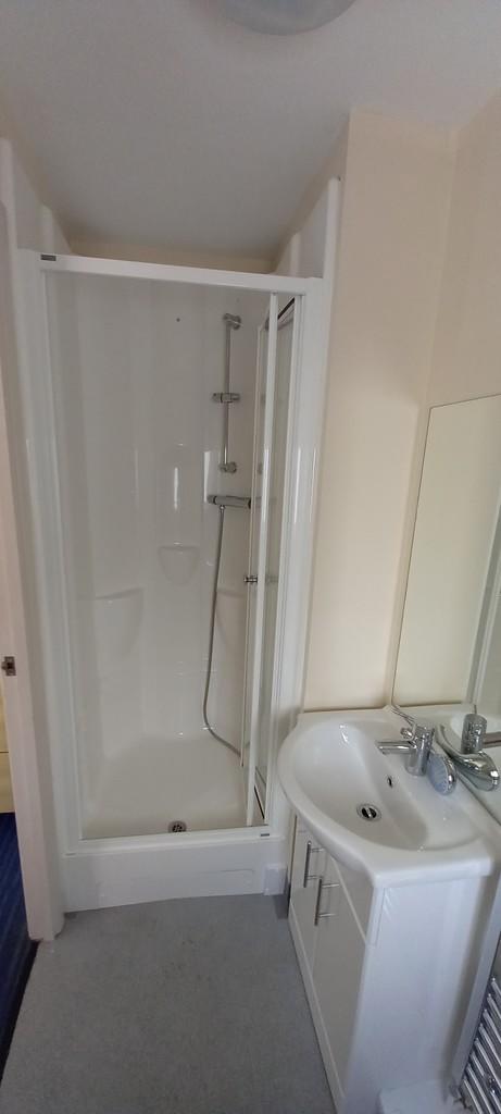 room 5 ensuite 