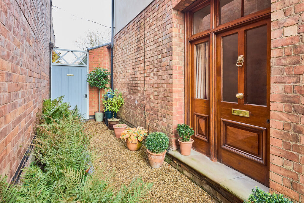 Edward Knight 202...