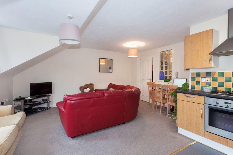 OPEN PLAN LOUNGE KITCHEN DINER