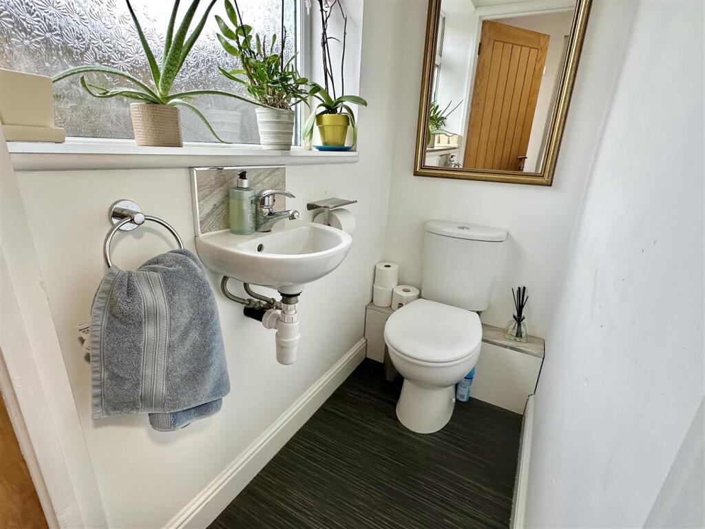 downstairs wc