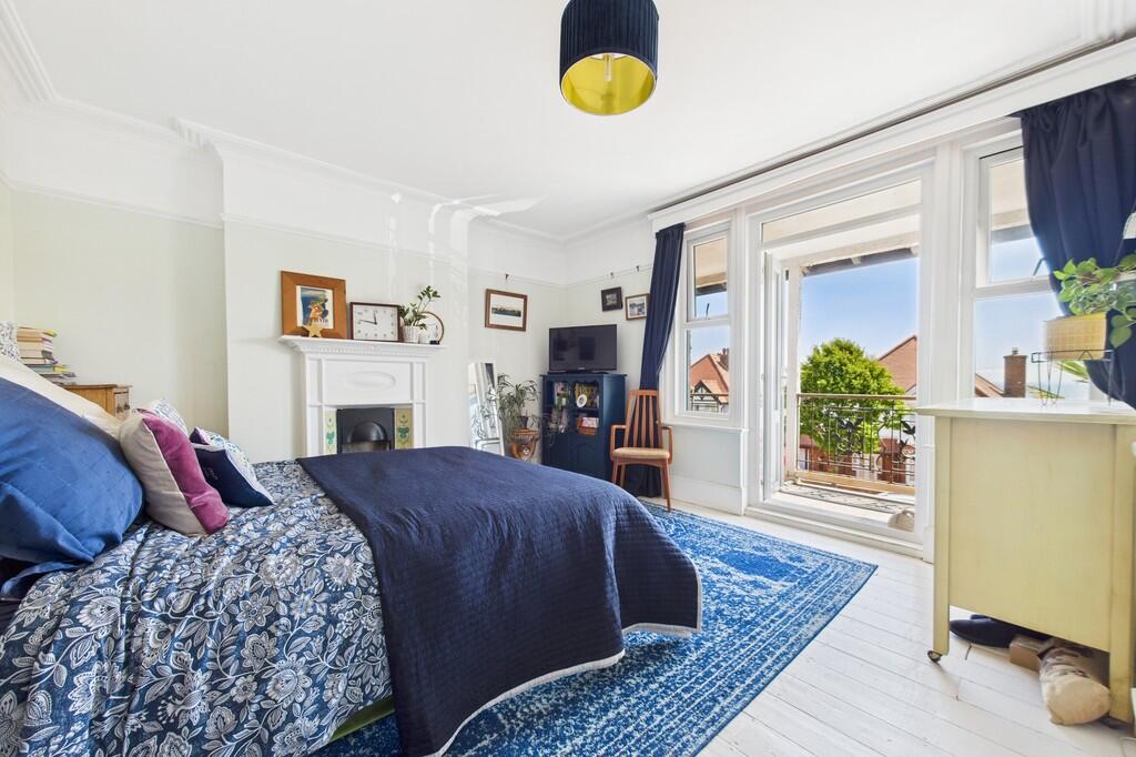 CAM01085G0-PR0597...