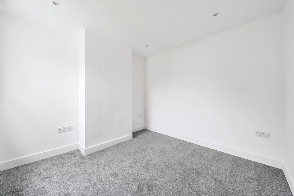 1356452-10-68ca9f...