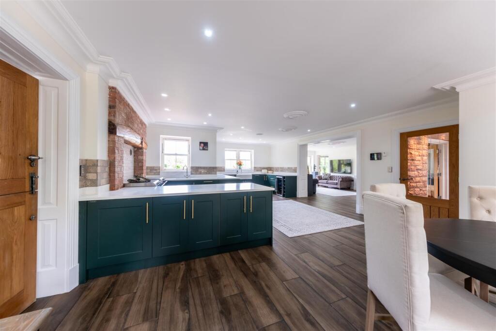 Racecourse Farm-012.jpg