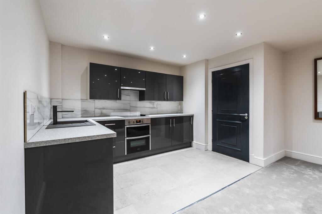 Dining Kitchen (FF Apt)