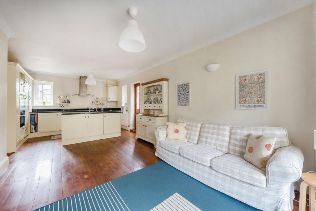 1365259-4-68e93ac...