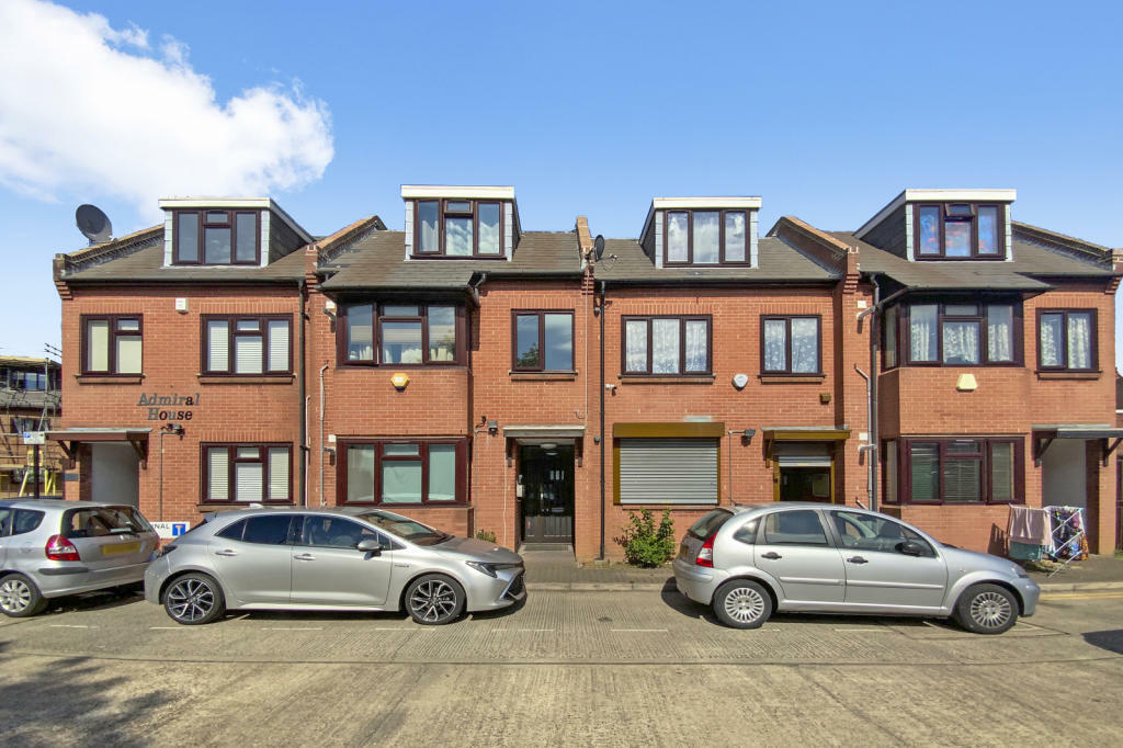 Modern Two Bedroom First Floor Flat