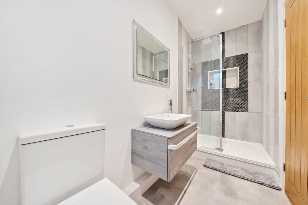 En-Suite (1)