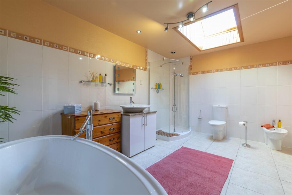 Ensuite