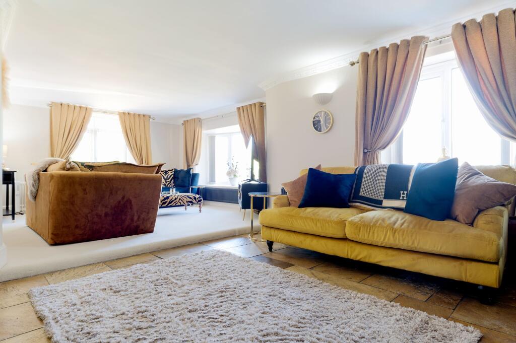 RECEPTION ROOMS AND KITCHEN