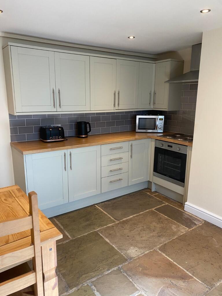 72 Fitzwilliam Street, Huddersfield, HD1