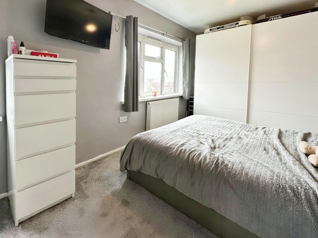 BEDROOM 1 Cropsto...