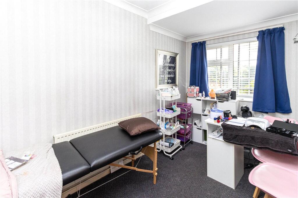 Reception/Bedroom