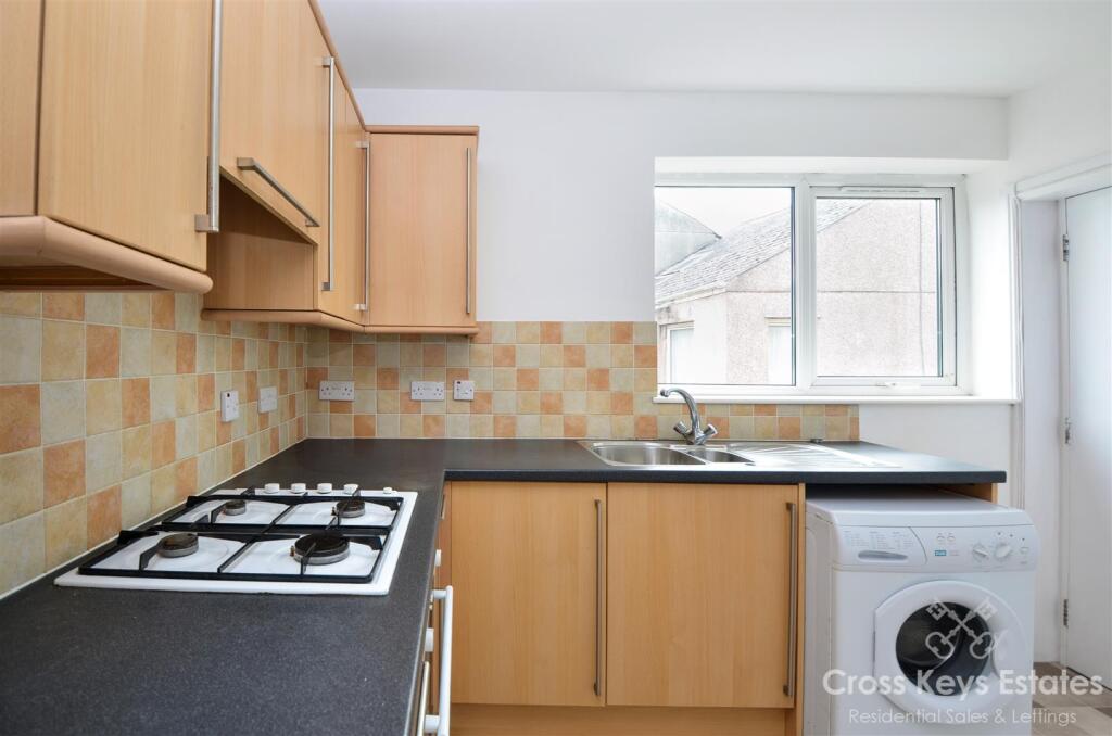 Sitting Room/Kitchen