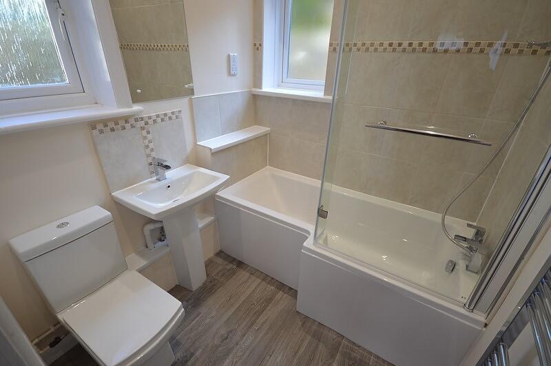 Bathroom Apartment t