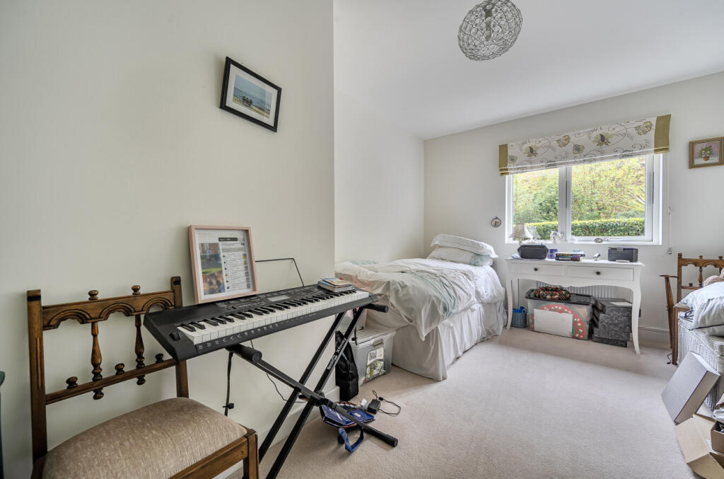 1345253-8-68b721e...