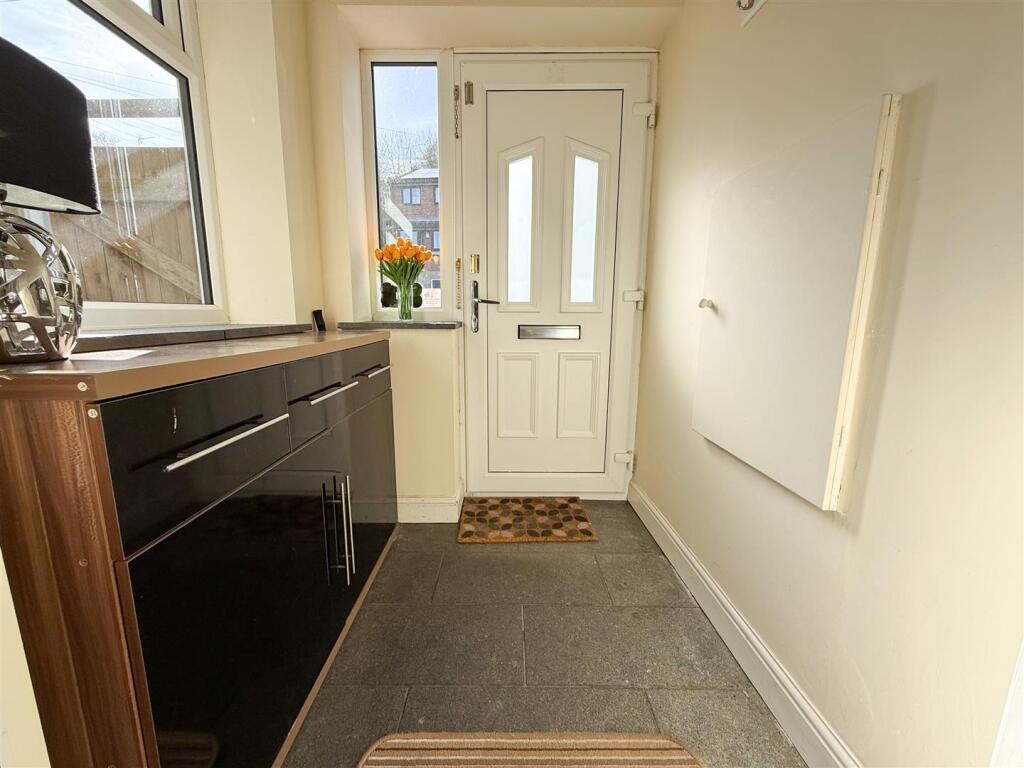 ENTRANCE PORCH