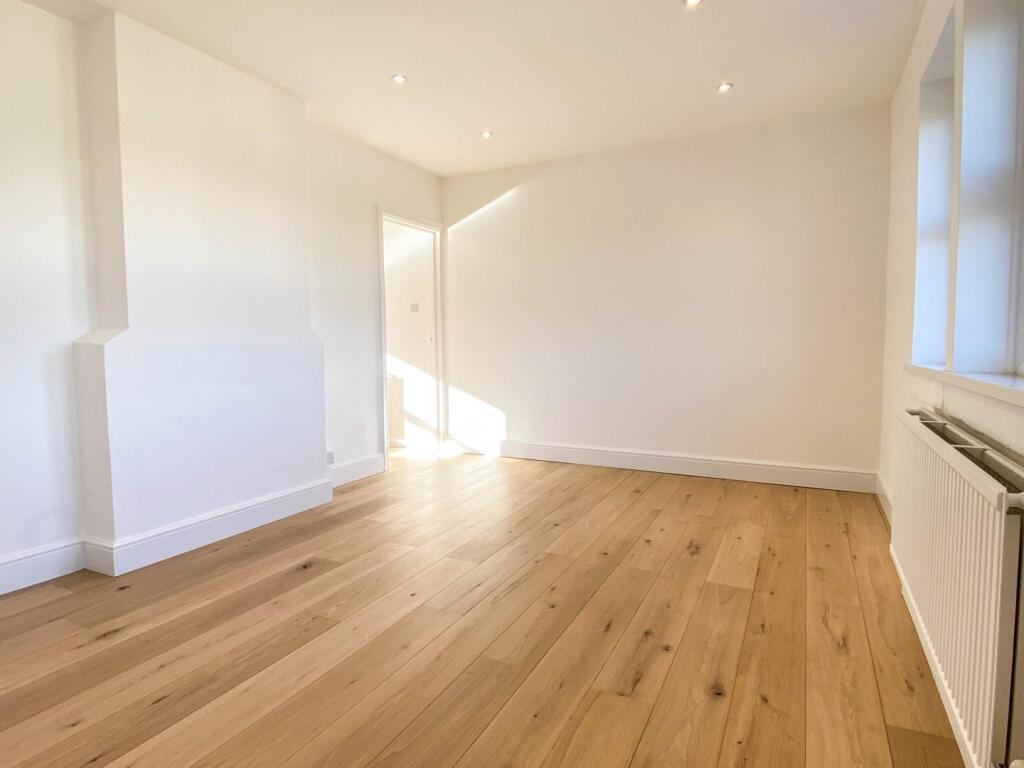 image00020 (Large).jpg