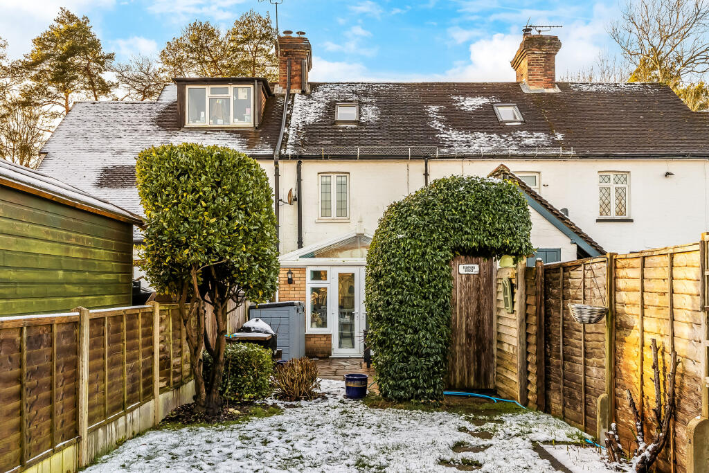 3-Uckfield-Cottage-25