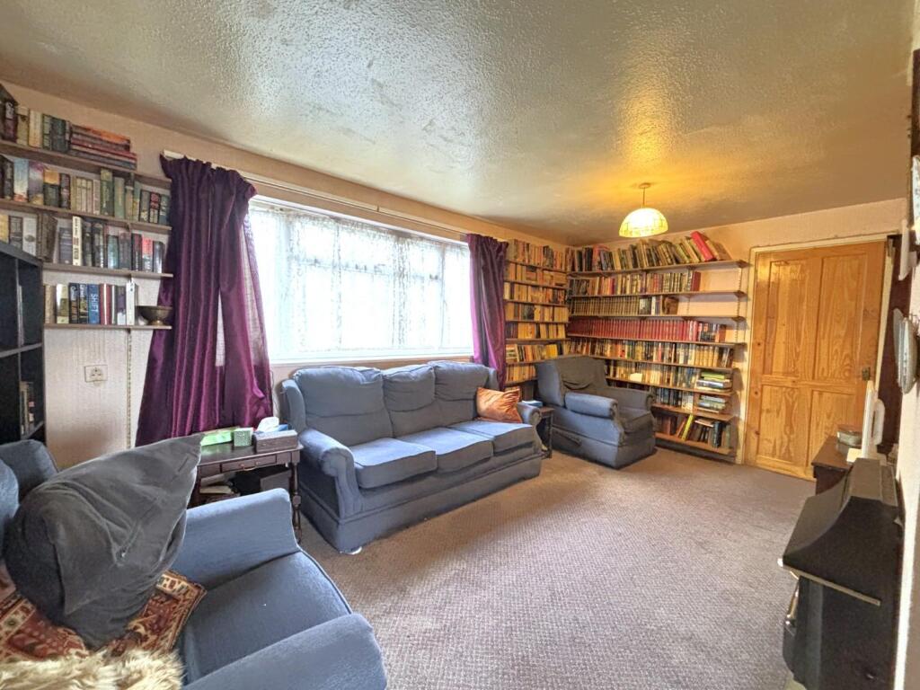 Living Room_1.jpeg