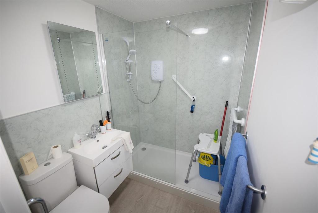 Re Fitted Bathroom