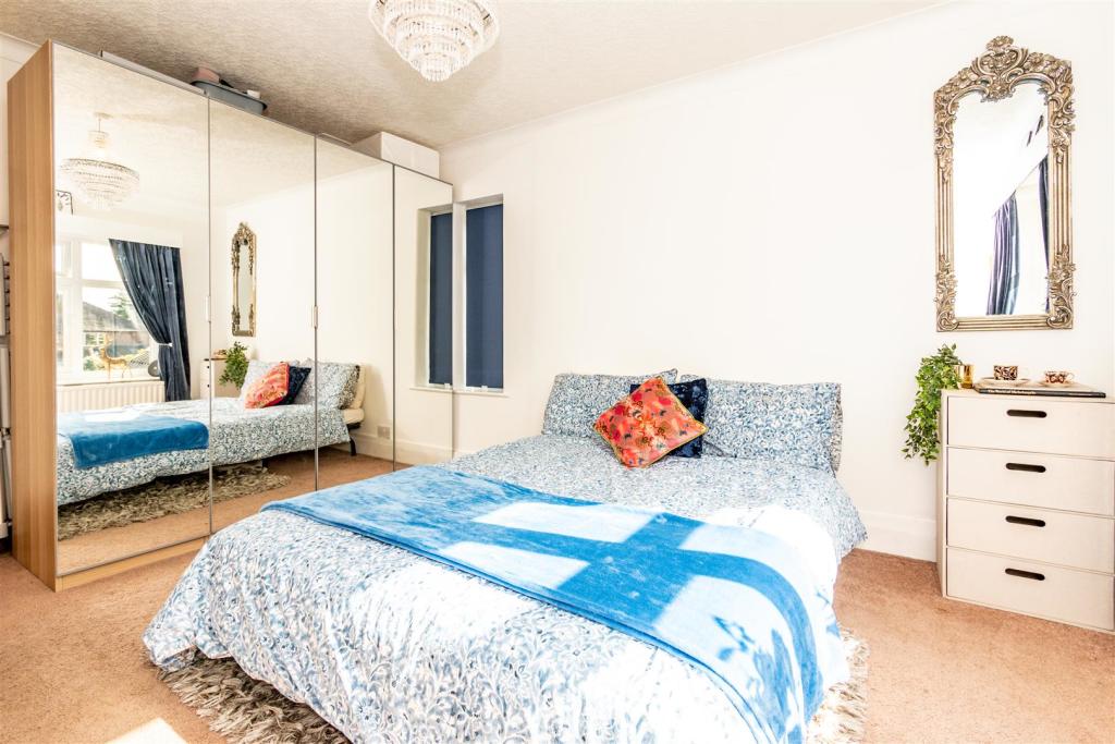 Bedroom 3 Aspect 2.jpg