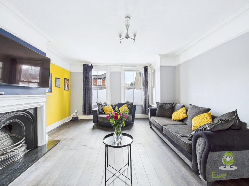 CAM01543G0-PR0119-STILL003