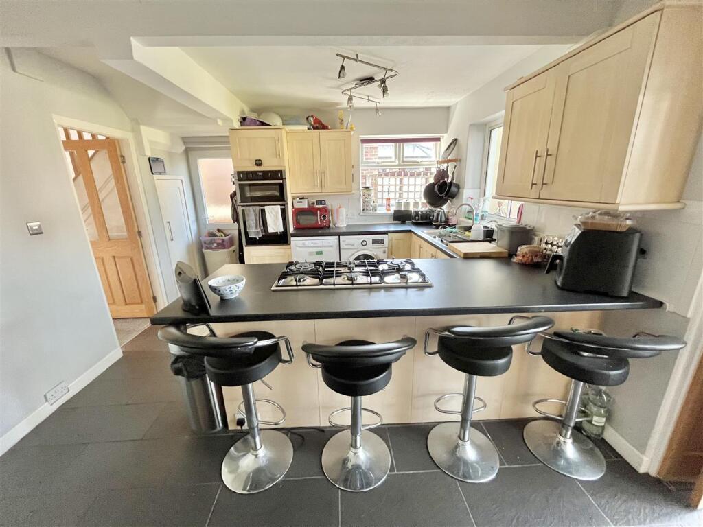 Breakfast Kitchen Aspect 3