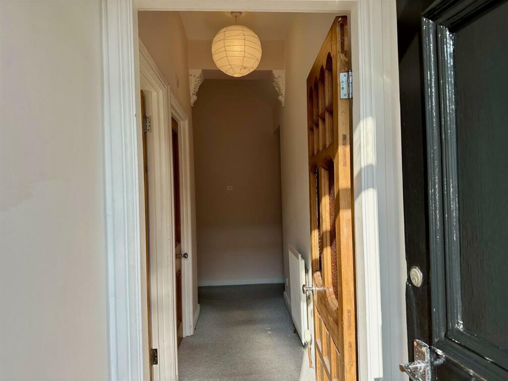 Hallway.jpg